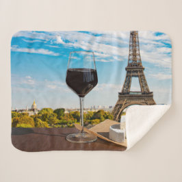 Manta Sherpa Vidrio de vino con queso brie en la torre Eiffel