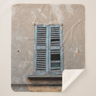 Manta Sherpa Vieja ventana de madera arruinada de la antigua ca