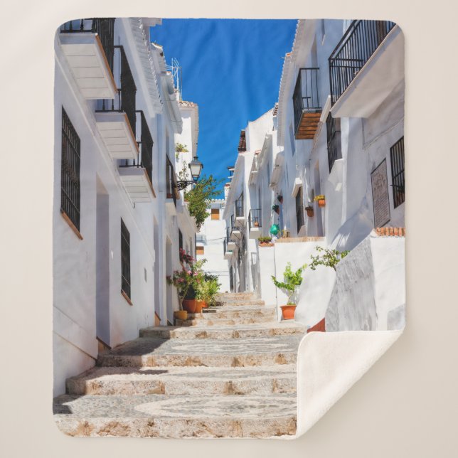 Manta Sherpa Vista aérea de la ciudad blanca de Frigiliana en l (Anverso)