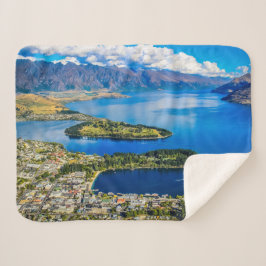 Manta Sherpa Vista de Queenstown desde el pico de Bob, Nueva Ze