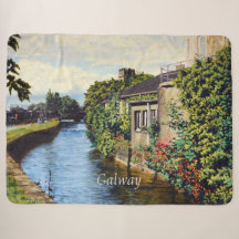 Vista panorámica del Canal de Galway City Irlanda