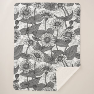 Manta Sherpa Zinnias, monocromo en blanco