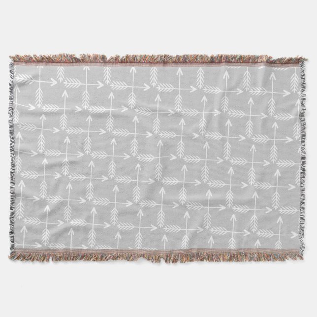 Manta Tejida Flechas Patrón Gris y Blanco (Anverso)