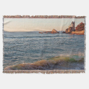 Manta Tejida Villa en las rocas