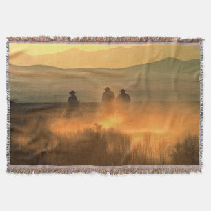 Manta Trío de Vaqueros: Gallop de fondo montañoso.