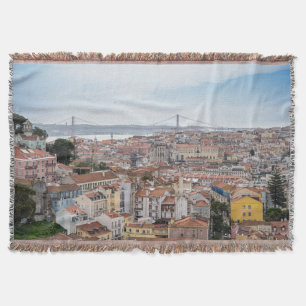 Manta Vista del casco antiguo de Lisboa y el puente del 