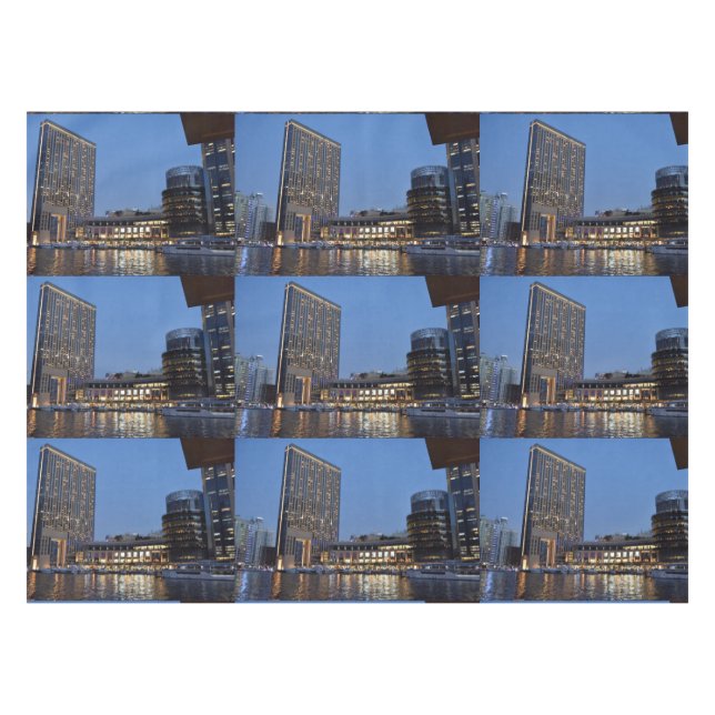 Mantel Arquitectura de Dubái de noche (Frente (Horizontal))