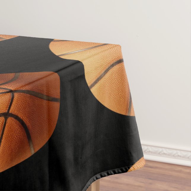 Mantel Baloncesto naranja Sobre Un Pestaña Negro Y Grande (In Situ)