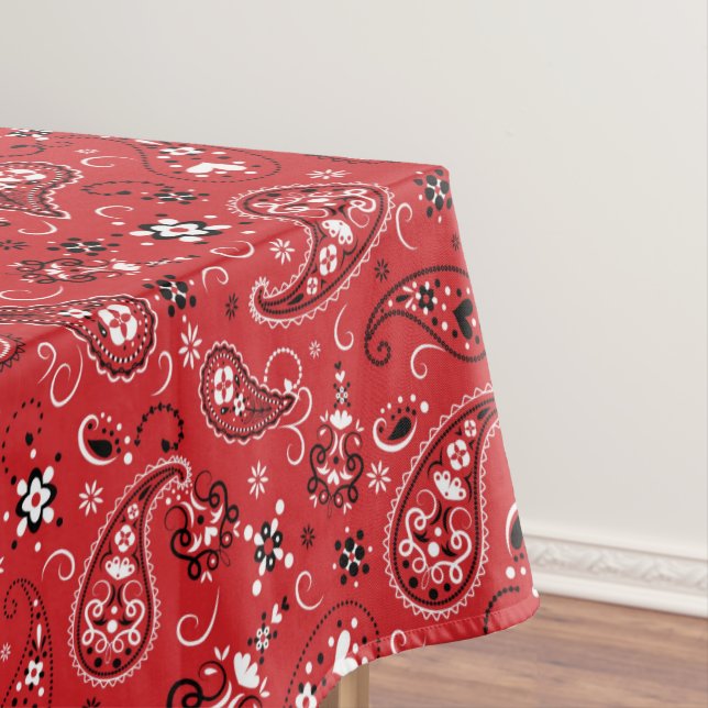 Mantel Bandana Red Paisley (In Situ)