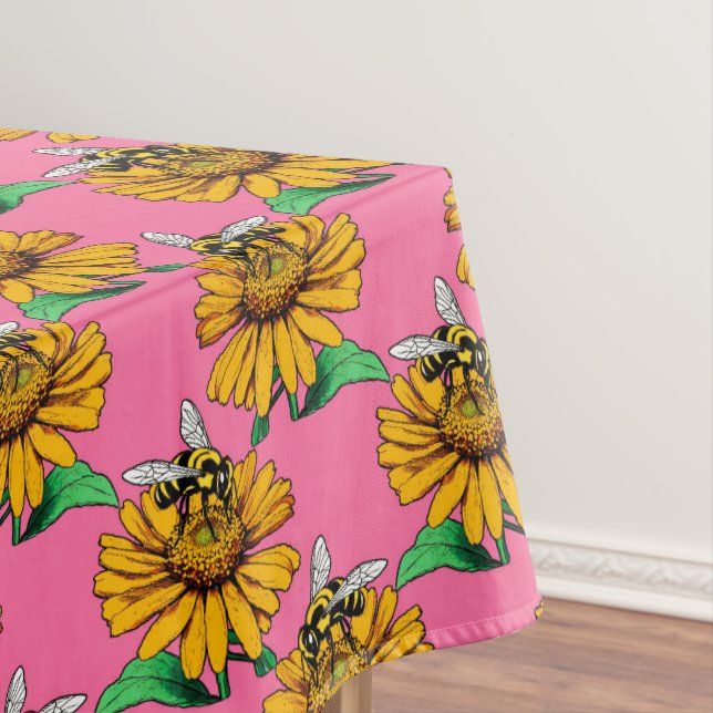 Mantel Bee on Sunflower Flower Pattern Design Pink (In Situ)