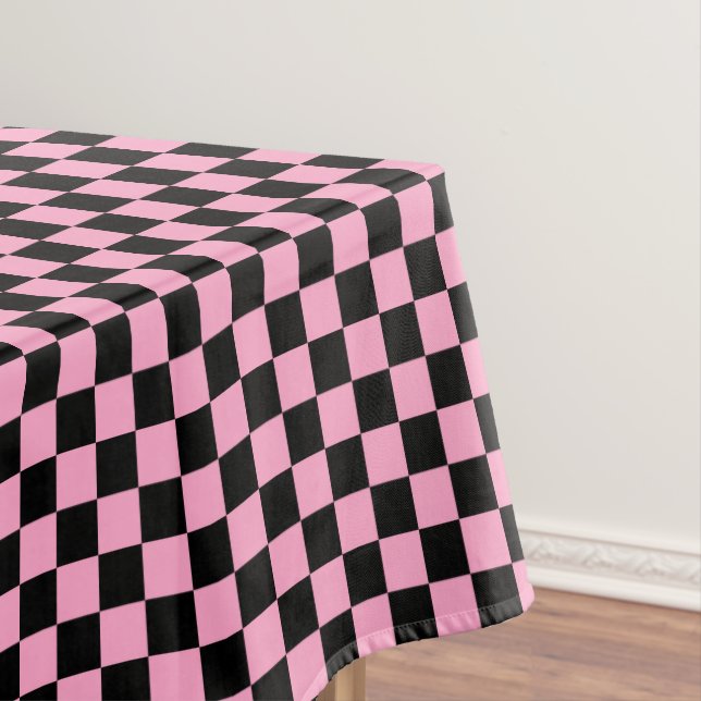 Mantel Black and Carnation Pink Checkered (In Situ)