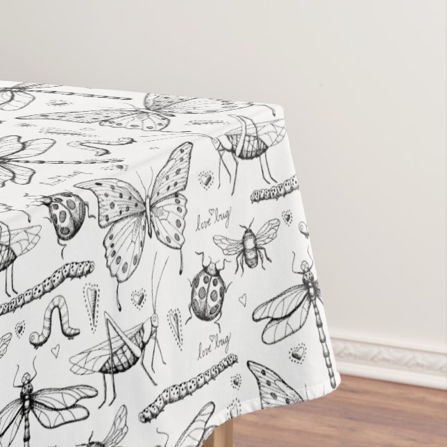 Mantel Black White Modern Insecs Ilustracion Love Bug (In Situ)