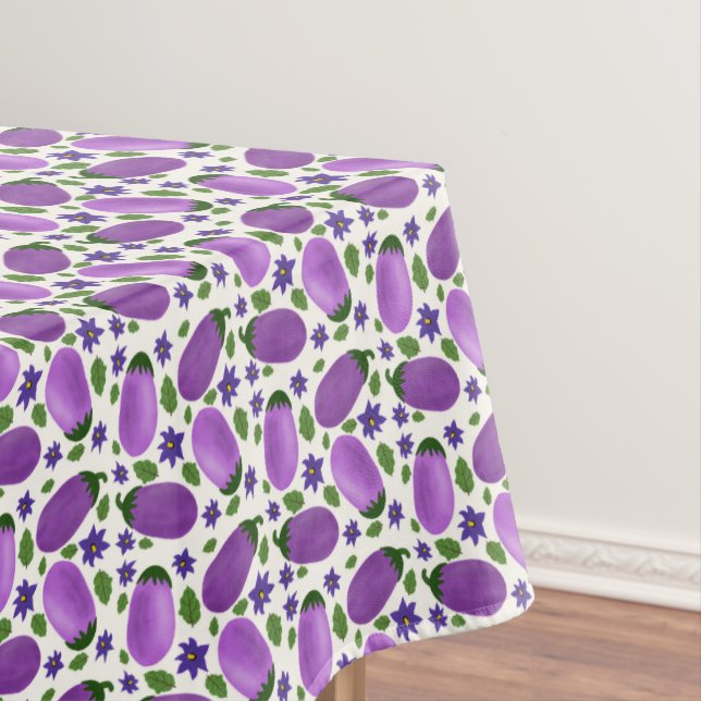 Mantel Blush & Bloom Eggplant Collection – Ivory Glow (In Situ)