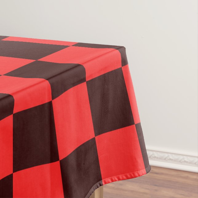 Mantel Bold Red and Black Checkered Pattern Design (In Situ)
