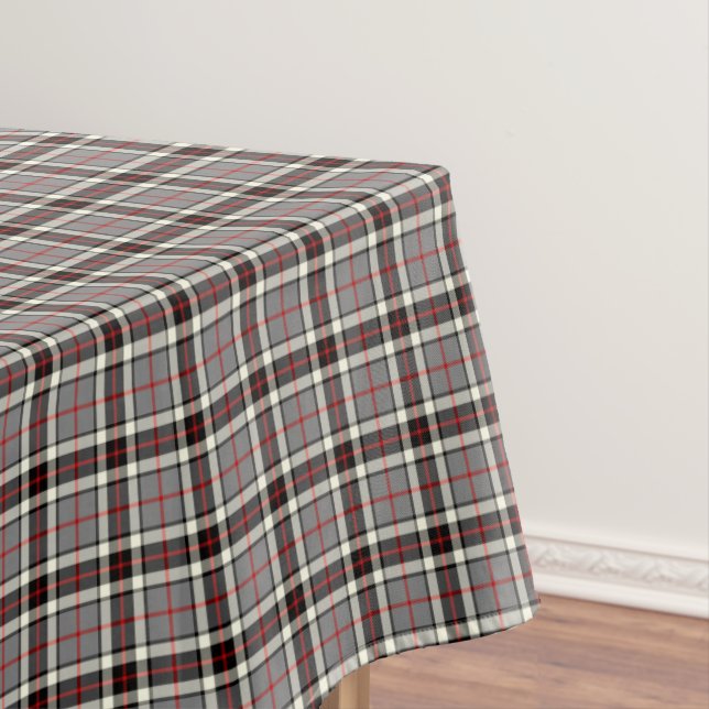 Mantel Clan Thompson Gray Vress Tartan (In Situ)