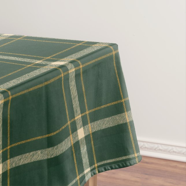 Mantel Classic Green Plaid Christmas (In Situ)