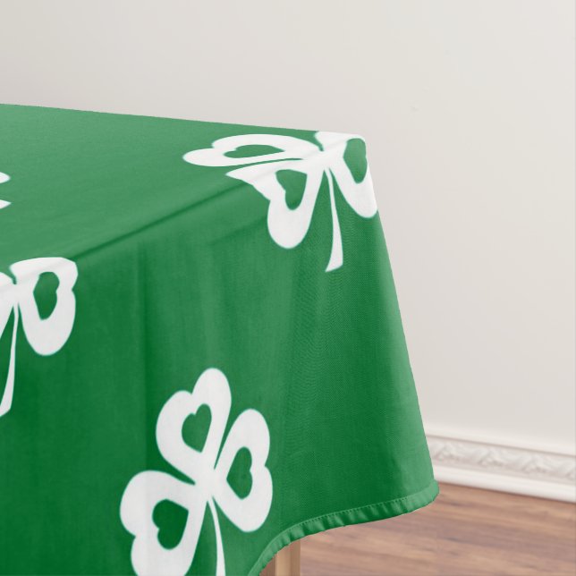 Mantel Clovers (In Situ)