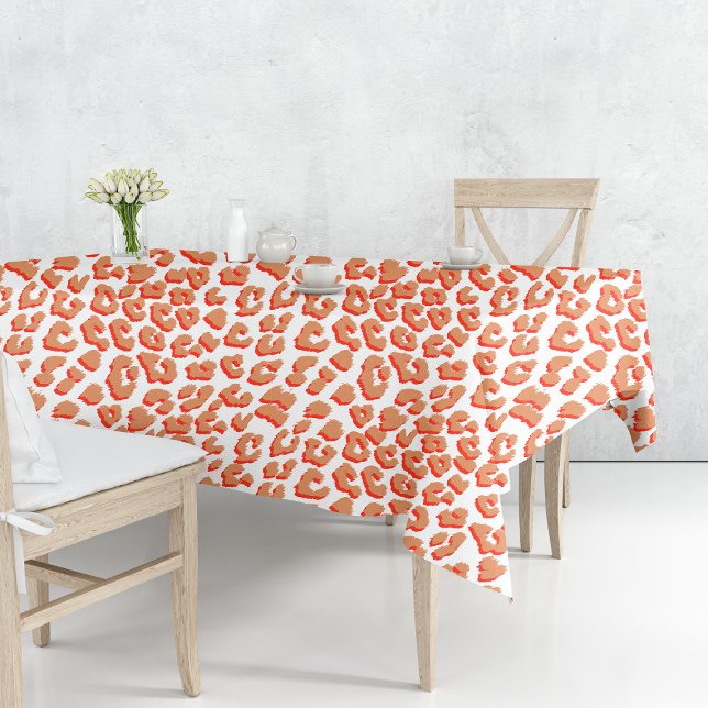Mantel Color ámbar e impresión de leopardo blanco (Amber Color and White Leopard Print Tablecloth by Looly Elzayat
)