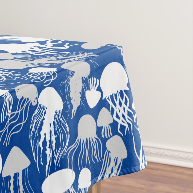 Mantel Cuidado con Jellyfish.w.b Blue BG (In Situ)