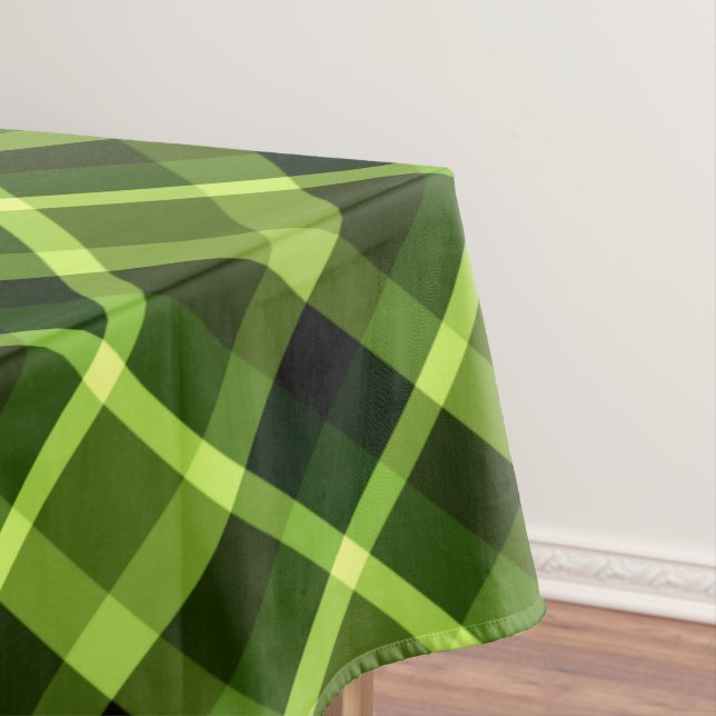 Mantel Elegante Pea Green Plaid Pattern Large Tableclol (In Situ)