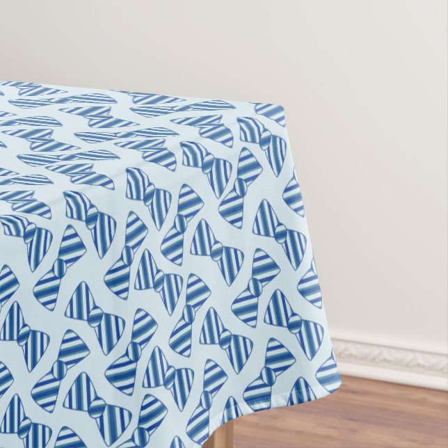 Mantel Fiesta del cumpleaños del niño de un niño pequeño (In Situ)