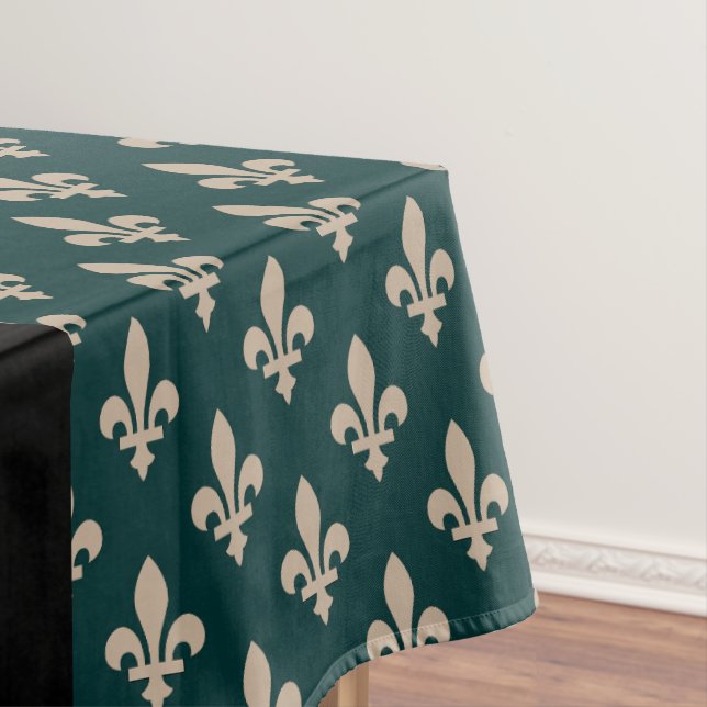 Mantel Fleur de Lis, Beige on Green, Royal, Your Name (In Situ)