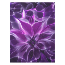 Flor violeta profunda fractal hipnótica