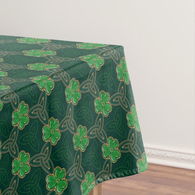 Mantel Geometric St Patricks day Celtic Triskele Shamrock (In Situ)