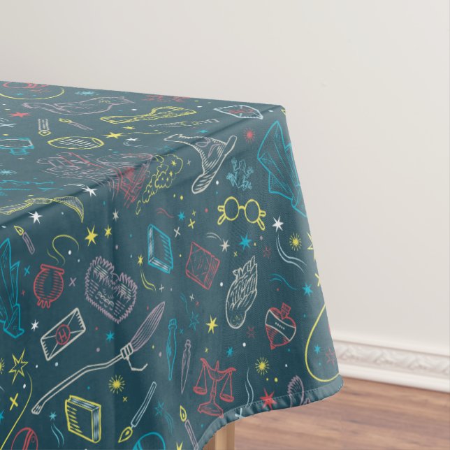 Mantel HARRY POTTER™ Artifacts Line Art Pattern (In Situ)