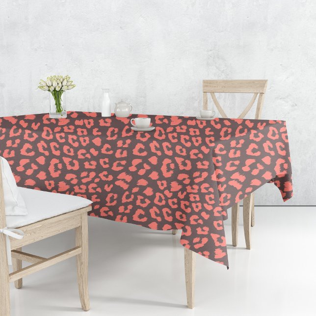 Mantel Impresión de leopardo de color marrón (Coral Brown Leopard Print Tablecloth by Looly Elzayat)