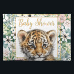 Mantel Individual Baby Shower neutro de género en el club de tigres<br><div class="desc">Este bonito diseño acuático cuenta con una cachorro de tigre dulce realista entre las hojas tropicales de la selva. Presenta una variedad de paletas de colores verdes,  dorados,  amarillos y naranjas y una fuente decorativa que dice "Baby Shower".</div>