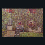 Mantel Individual Casa de Guardaboschi por Gustav Klimt, Arte Vintag<br><div class="desc">La Casa de la Guardaboschi (1912) de Gustav Klimt es una pintura de fino simbolismo de arte de la época victoriana. Vista exterior de una casa de campo con flores y plantas en las ventanas y hiedra en las paredes. Un banco azul se opone a la casa que da al...</div>