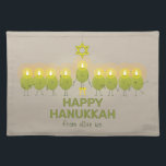 Mantel Individual Olive Hanukkah Menorah<br><div class="desc">Un grupo de aceitunas divertidas se reúnen para una sesión de fotos y forman una menorah para enviar un feliz saludo de Hanukkah.</div>