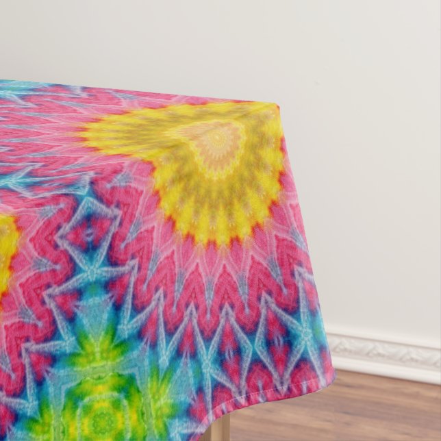 Mantel Mandalá Tie-Dye de Arcoíris con Simetría Vibrante (In Situ)
