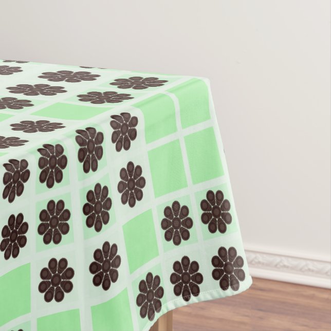 Mantel Mint Green Cream And Chocolate Chip Quilt Pattern (In Situ)
