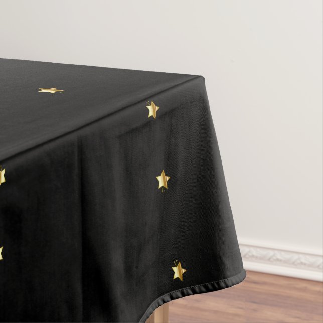 Mantel Moda negra elegante del modelo de estrellas de la (In Situ)