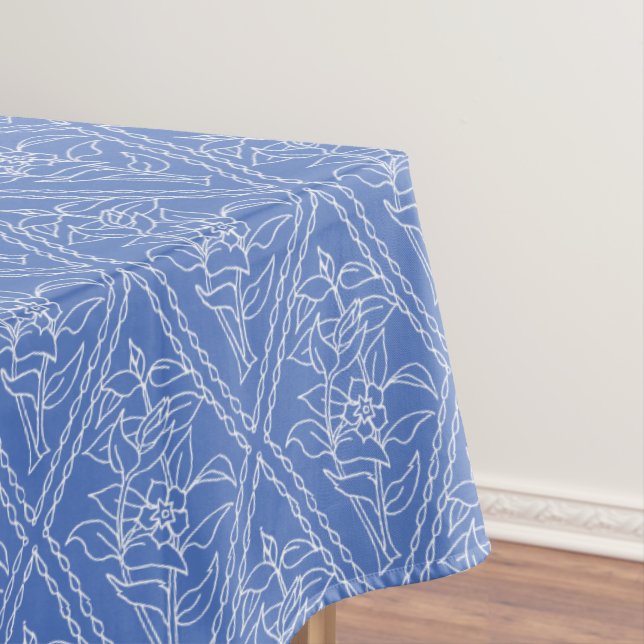 Mantel Moda Periwinkle Blue Floral Diamond Pattern (In Situ)