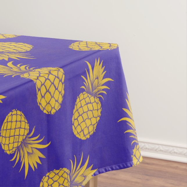 Mantel Modern Tropical Pineapple Watercolor (In Situ)