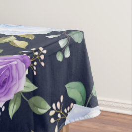 Mantel morado azul elegante floral suelo negro
