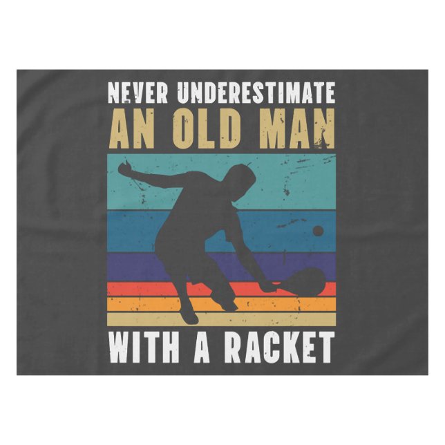 Mantel Nunca subestimes a un anciano con pickleball  (Frente (Horizontal))
