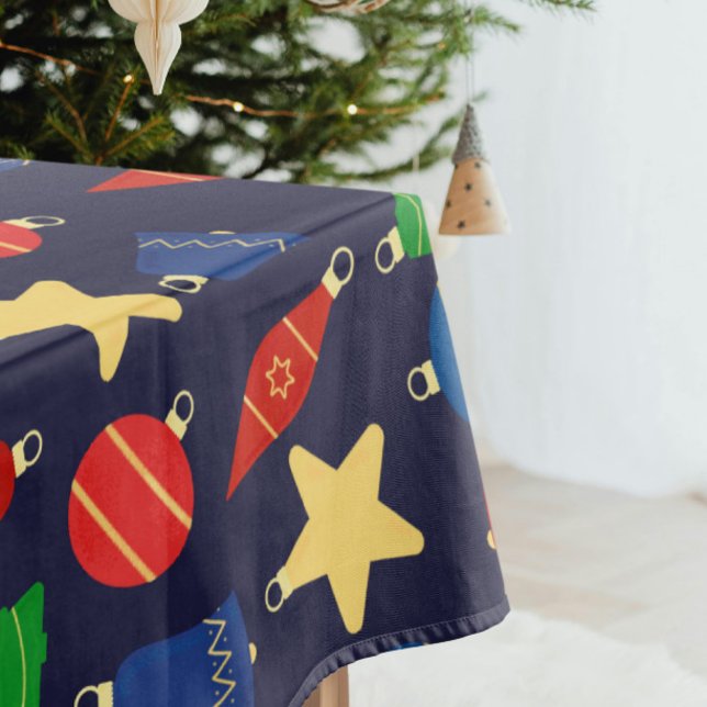 Mantel Ornamentos vintage de árboles de Navidad (Navy blue retro Christmas tablecloth with vintage red, blue, gold and green Christmas ornaments)