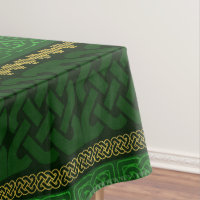Oro decorativo del nudo céltico y modelo verde