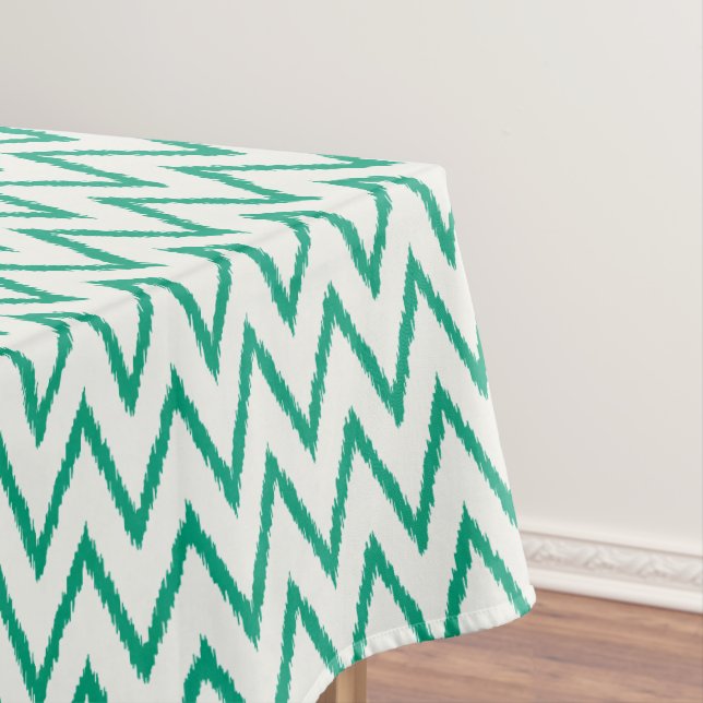 Mantel Patrón de ikat verde texturizado moderno y chic co (In Situ)