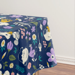 Mantel Peanuts In Bloom Pattern