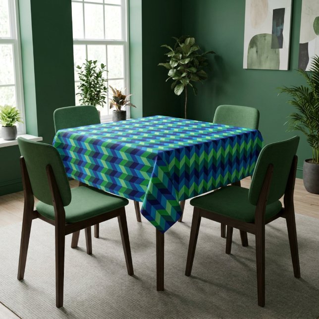 Mantel pequeño con chevrones ombré verde azul (Blue Green Ombre Chevrons Small Tablecloth covering a small table in a modern style dining room.)