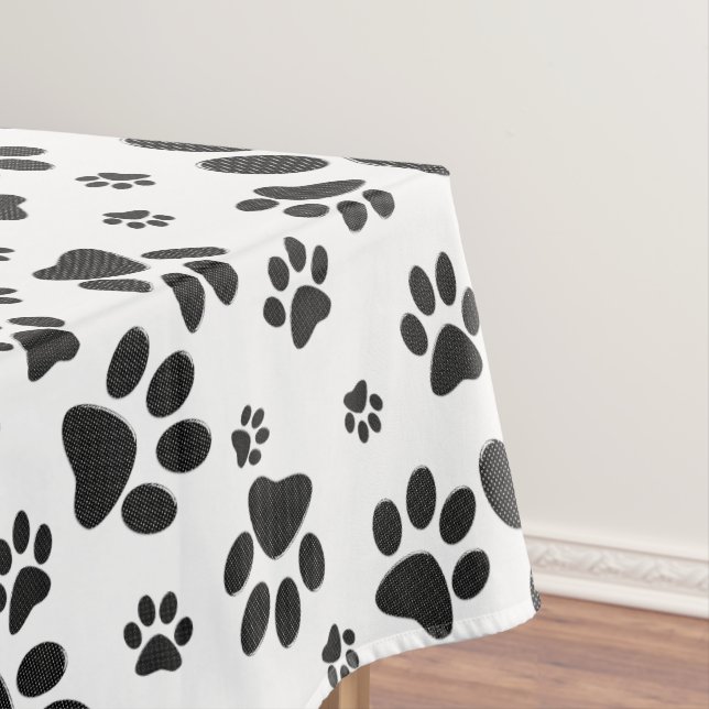 Mantel Perro Paws Black and White Polka Dot (In Situ)