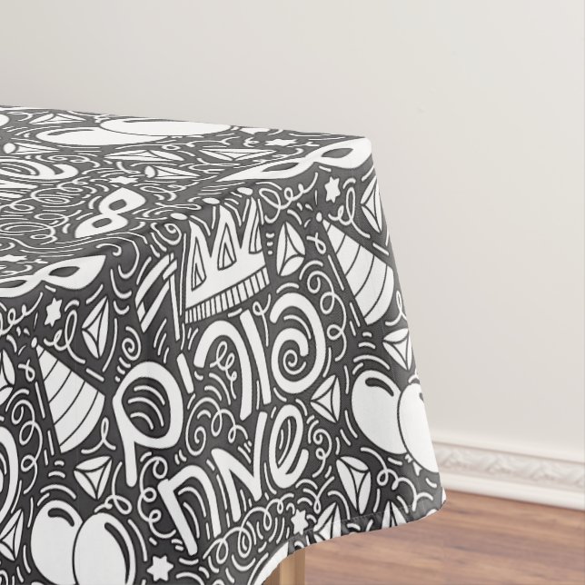 Mantel Purim Black and White Tablecloth (In Situ)