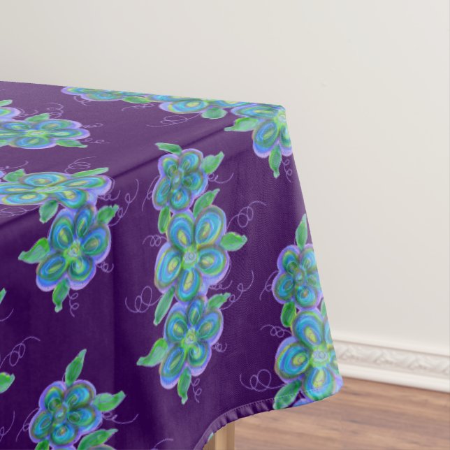 Mantel Púrpura Oscuro Con Arte Floral Azul (In Situ)