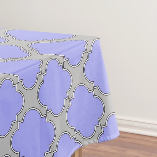 Mantel Quatrefoil periwinkle y gris (In Situ)
