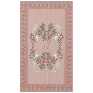 Mantel Romance de la seda con Monograma de 60" x 104"